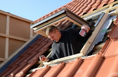 Pose de fenêtres de toit Velux à Gabillou